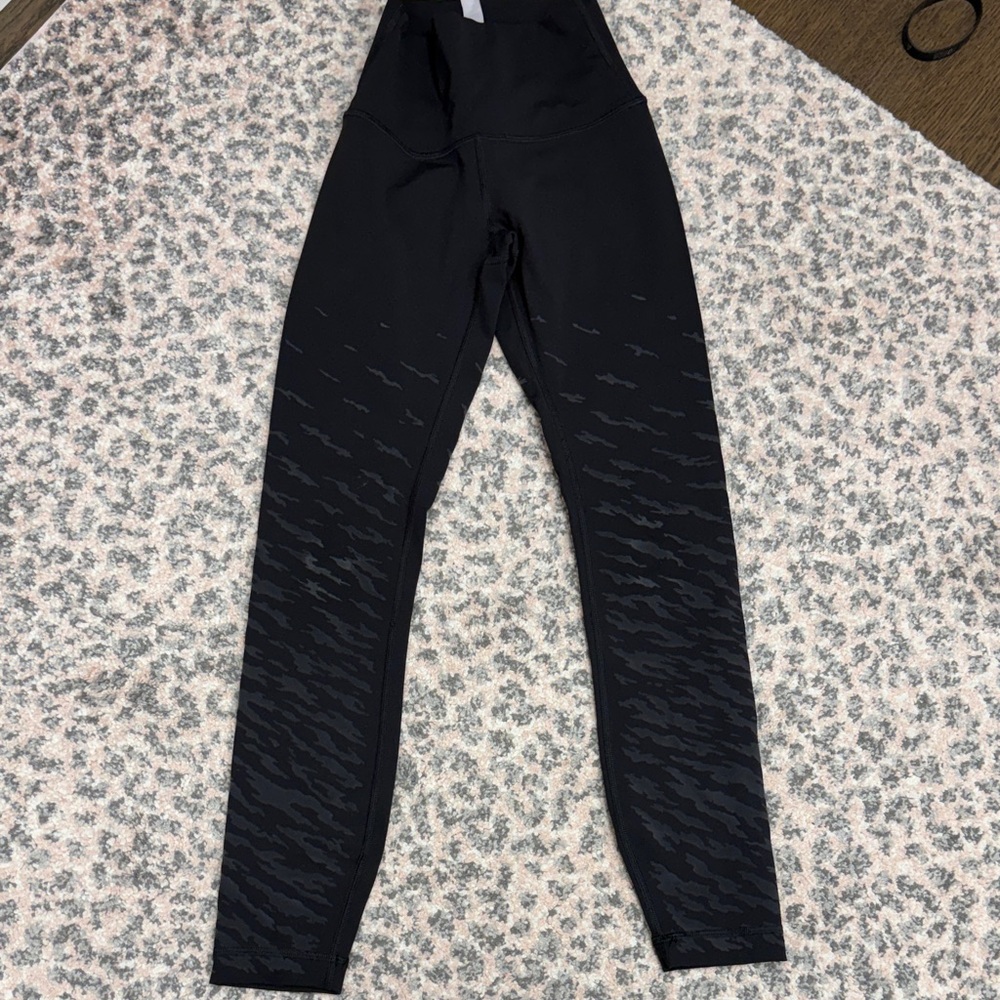 Lululemon size 0 wunder high rise Lunar New Year Black Tiger Stripe Leggings